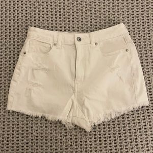 White Denim Shorts American Eagle Size 6